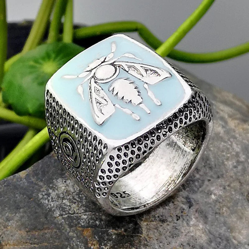 Signet Bee Ring (Class Ring Style)