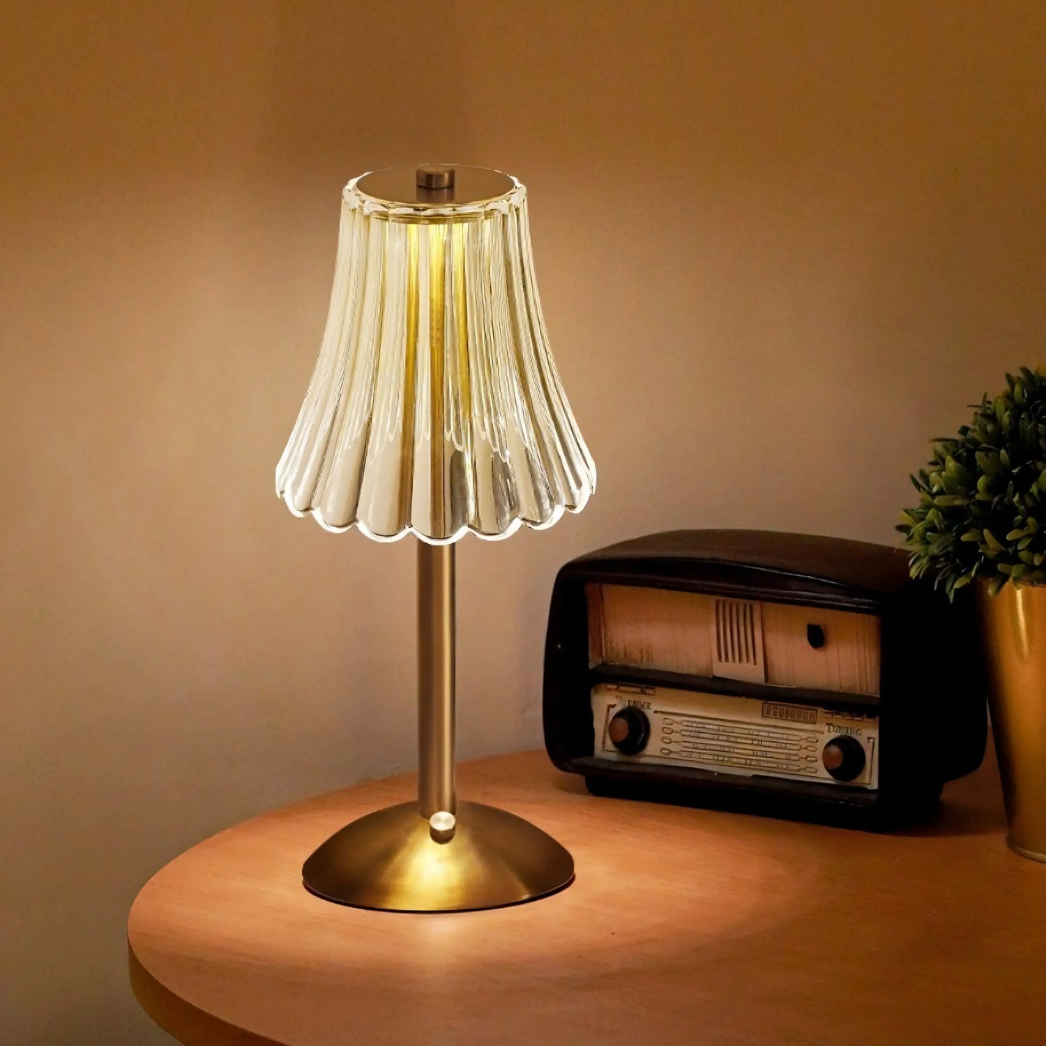 Iris Rechargeable Table Lamp