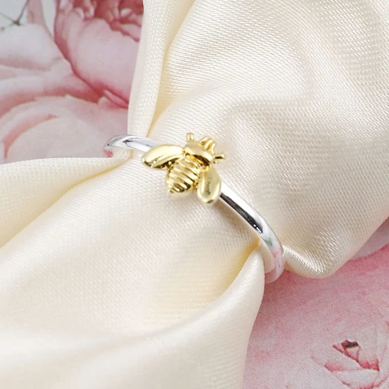 Dainty Bee Ring