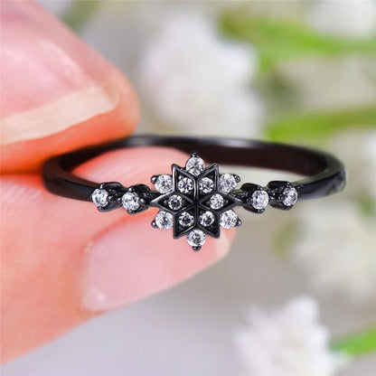 Luxury Female Flower Snowflake Ring