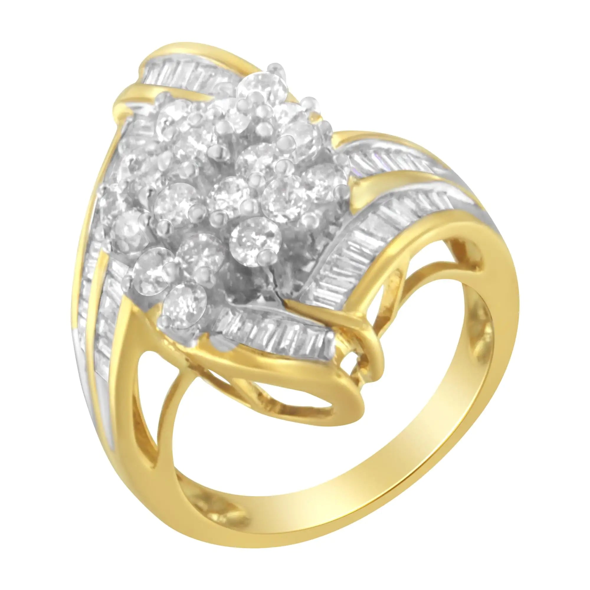 10K Yellow Gold Round and Baguette Diamond Swirl Ring (2.0 Cttw, J-K Color, I2 Clarity)